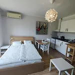Апартаменти And Orchid Premium Сонячний Берег