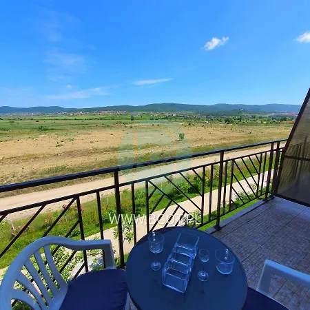 Lägenhet Golf Club And Orchid Garden Premium Slăntjev Brjag